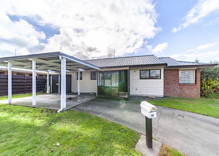  at 42 Whiting Crescent, Greenmeadows, Napier