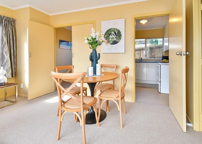  at 2/13 Rodney Street, Otahuhu, Auckland