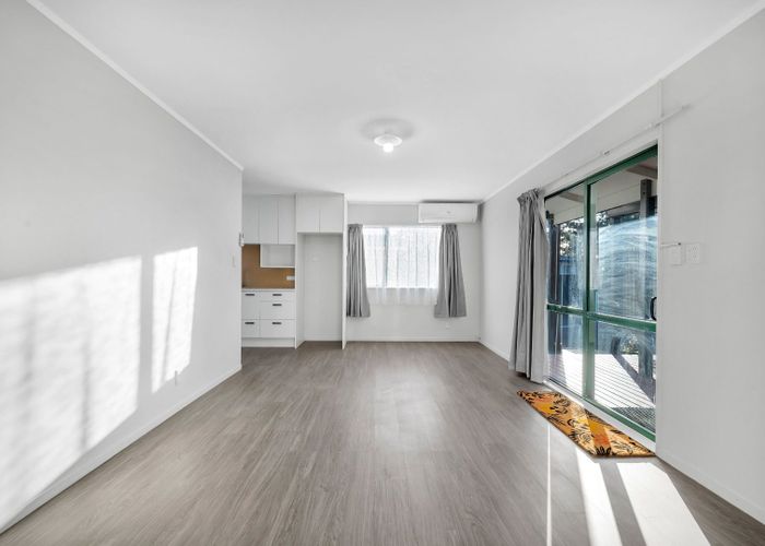  at 38A Pinedale Place, Henderson, Waitakere City, Auckland
