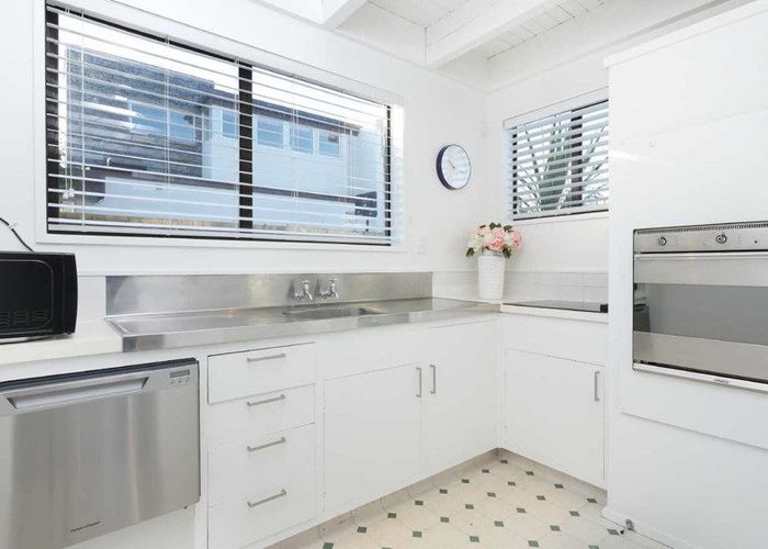  at 72a Aikmans Road, Merivale, Christchurch City, Canterbury