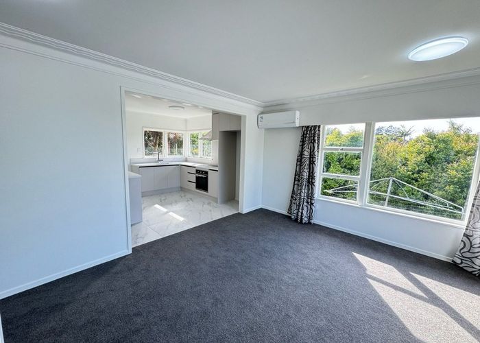  at 2/73 Lake Road, Northcote, North Shore City, Auckland