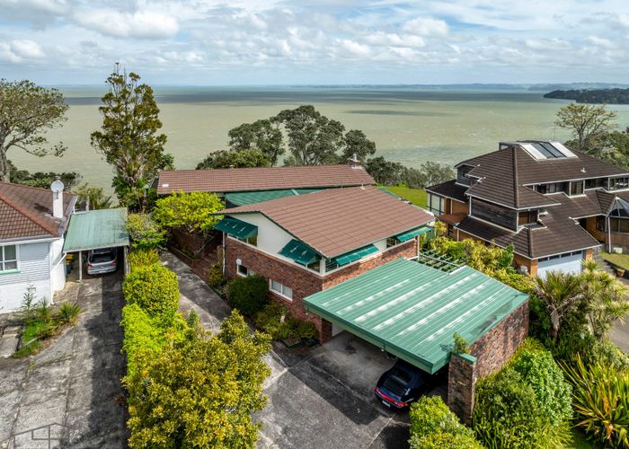  at 38 Cliff View Drive, Green Bay, Waitakere City, Auckland