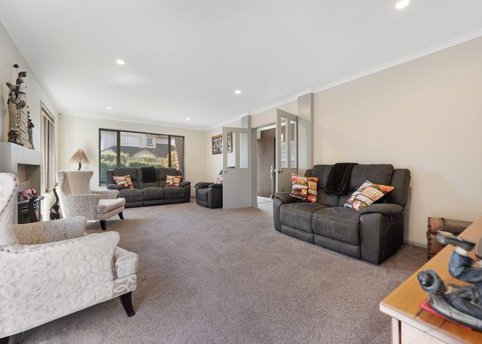  at 83 Wayne Francis Drive, Flat Bush, Manukau City, Auckland