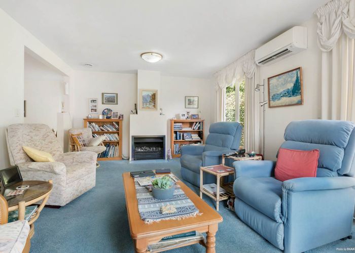  at 2/7 Morton Avenue, Forrest Hill, Auckland