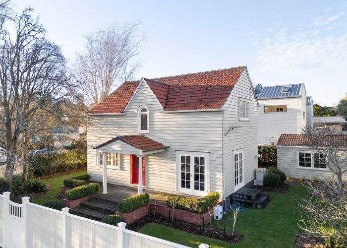  at 1050B River Road, Queenwood, Hamilton, Waikato