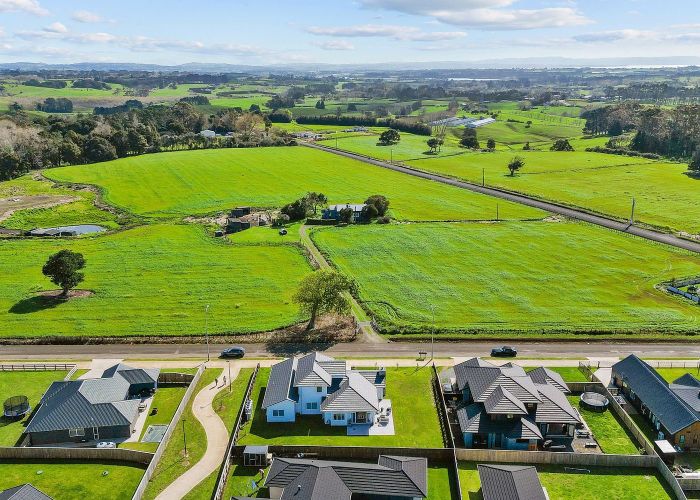  at 9 Day Road, Patumahoe, Franklin, Auckland