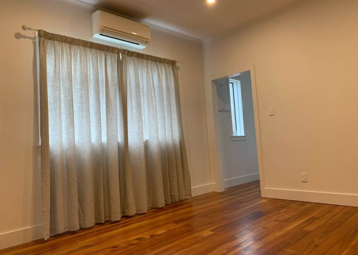  at 4A Momona Road, Greenlane, Auckland