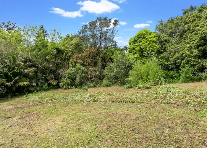  at 3 Bush Road, Waiatarua, Auckland