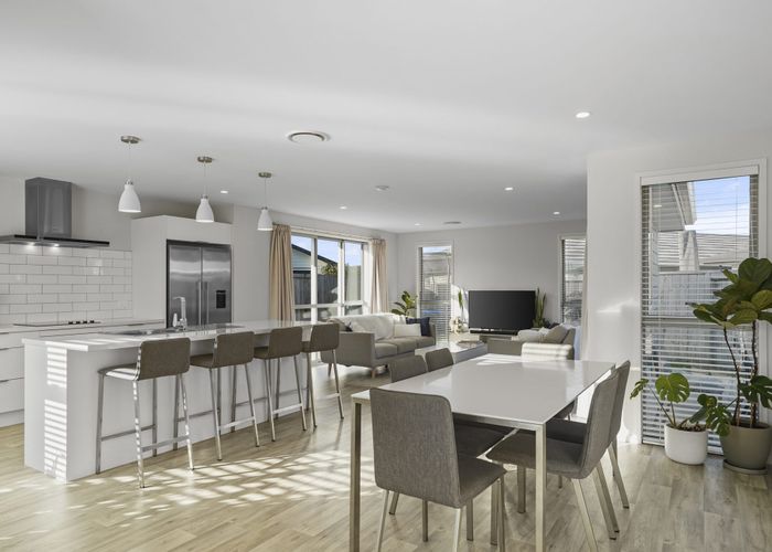  at 37 Kahuparere Crescent, Pyes Pa, Tauranga