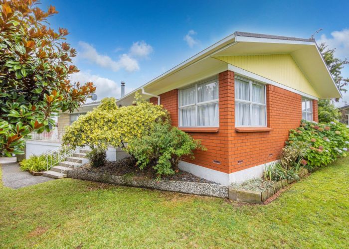  at 8 Pelorus Street, Glenview, Hamilton