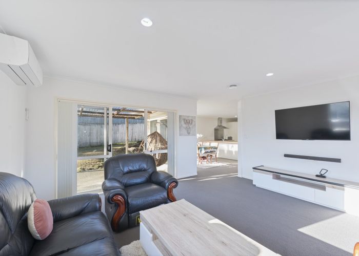  at 48 San Marino Drive West, Henderson, Waitakere City, Auckland