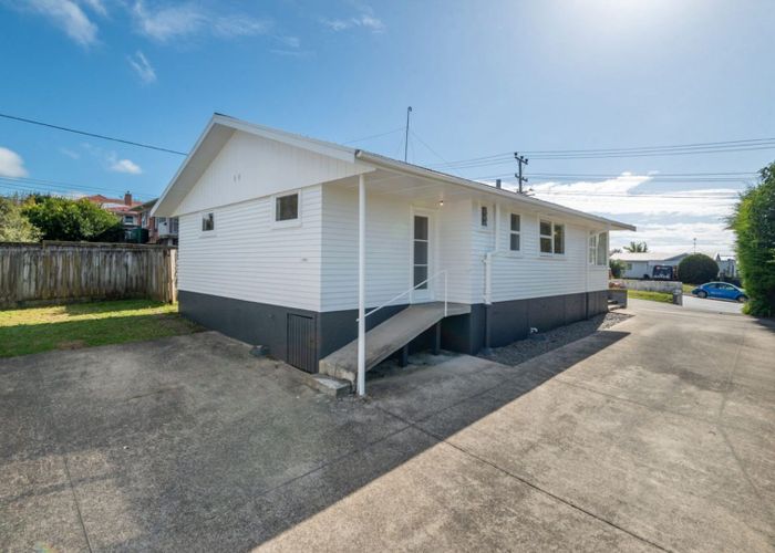  at 199a Chivalry Road, Glenfield, North Shore City, Auckland