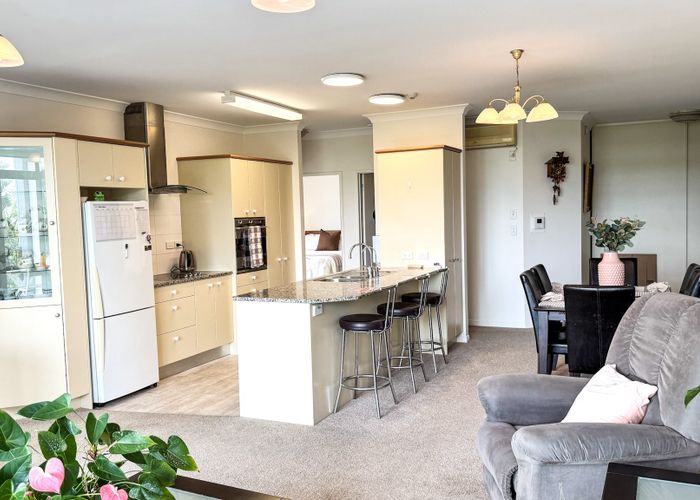  at 4/99 Mokoia Road, Birkenhead, North Shore City, Auckland