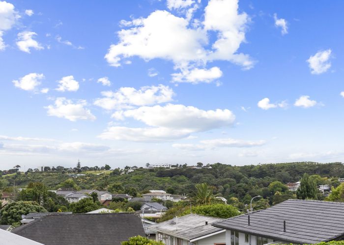  at 2/37 Ripon Crescent, Meadowbank, Auckland City, Auckland