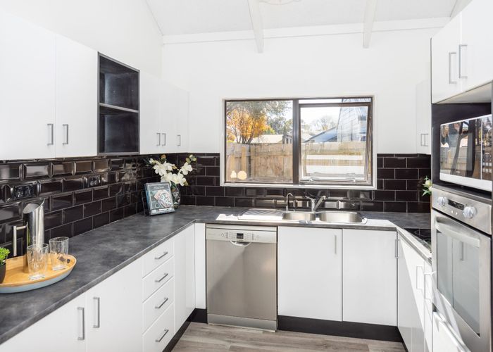  at 5 Olwyn Green, Dinsdale, Hamilton
