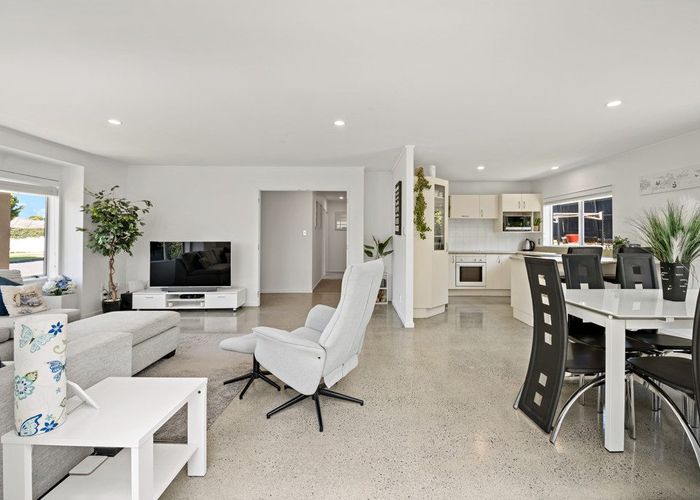  at 12 Kohanga Road, Mangere Bridge, Auckland