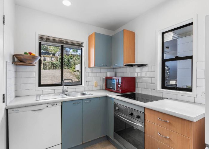  at 11/10-26 John Jennings Drive, Oteha, North Shore City, Auckland