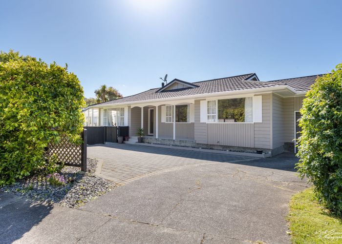  at 77 Spinnaker Drive, Whitby, Porirua