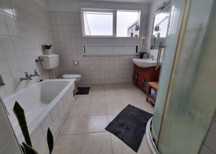  at 9a Purchas road, Hauraki, North Shore City, Auckland