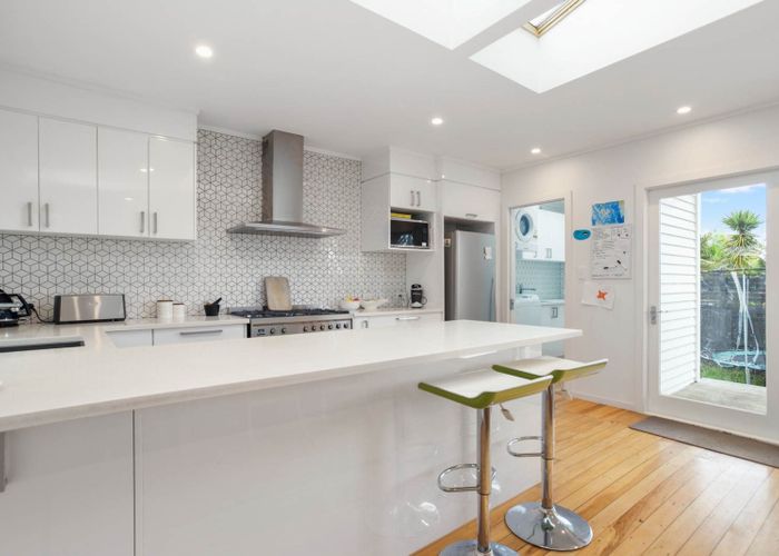  at 1/107 Huia Road, Point Chevalier, Auckland City, Auckland