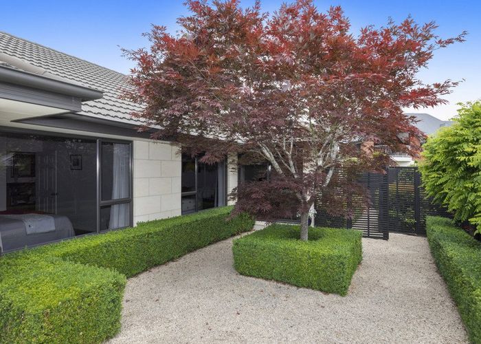  at 19 Regents Park Drive, Casebrook, Christchurch City, Canterbury