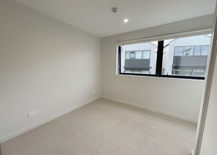  at 9/269 Rosedale Road, Albany, Auckland
