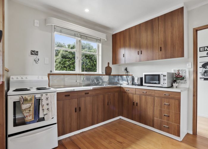  at 19 Beach Valley Road, New Lynn