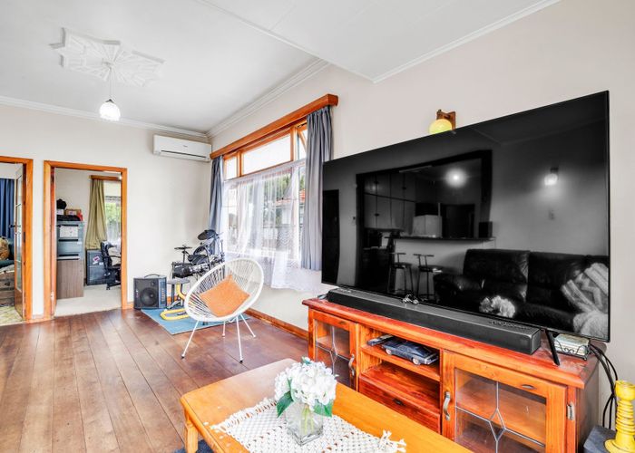  at 105 Vogel Street, Roslyn, Palmerston North, Manawatu / Whanganui