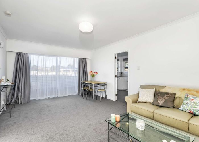  at 2/13 Avenue Road, West End, Timaru, Canterbury