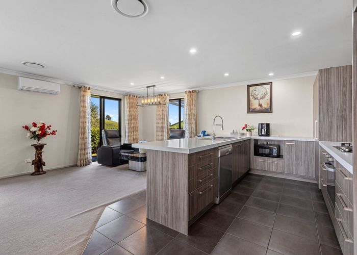  at 8 Ballintoy Park Drive, Welcome Bay, Tauranga, Bay Of Plenty