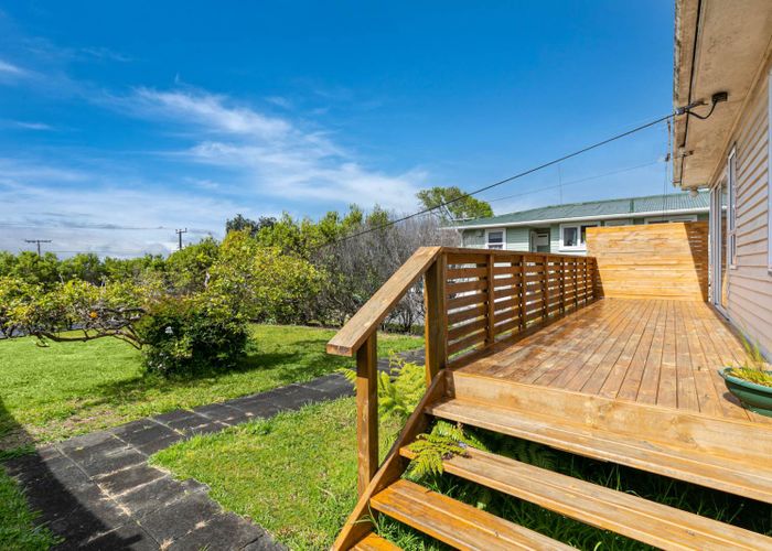  at 206 Sunnynook Road, Totara Vale, Auckland