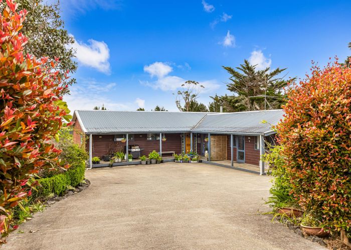  at 54 Sunnyvale Road, Massey, Auckland