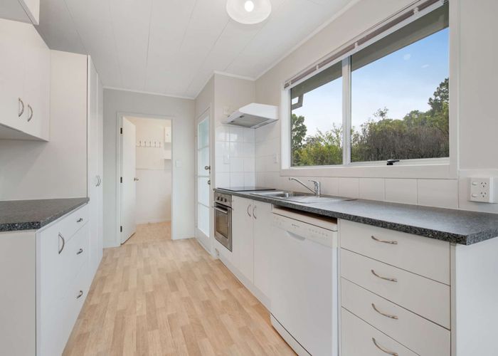  at 18 Regency Place, Sunnynook, North Shore City, Auckland