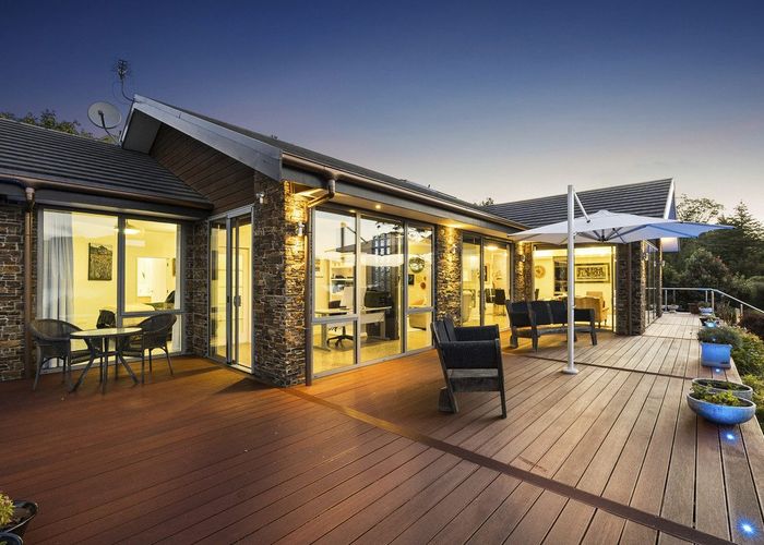  at 28 Barling Street, Macandrew Bay, Dunedin