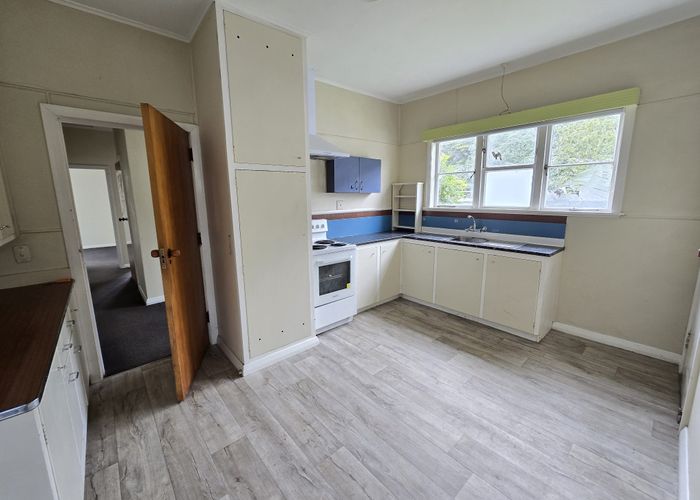  at 20 Sutherland Road, Point Chevalier, Auckland City, Auckland