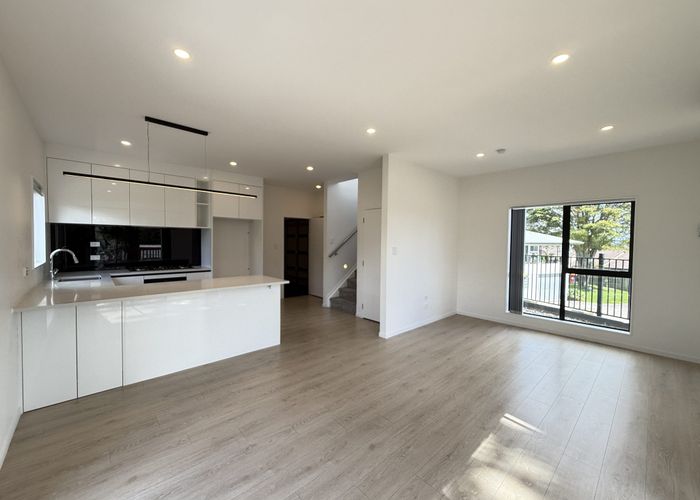  at 13F Glendhu road, Glenfield, North Shore City, Auckland