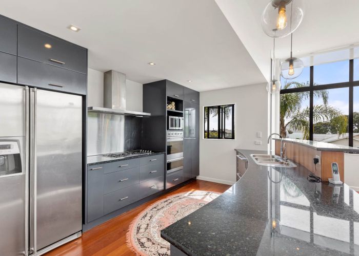  at 15 Hamana Street, Narrow Neck, Auckland