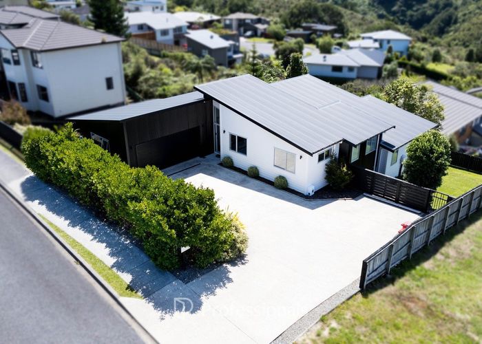  at 111 Kirton Drive, Riverstone Terraces, Upper Hutt, Wellington