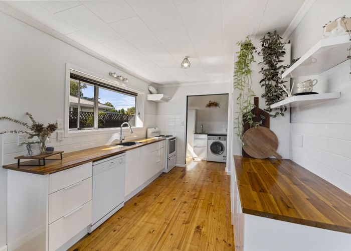  at 17 Woodend Road, Woodend, Woodend