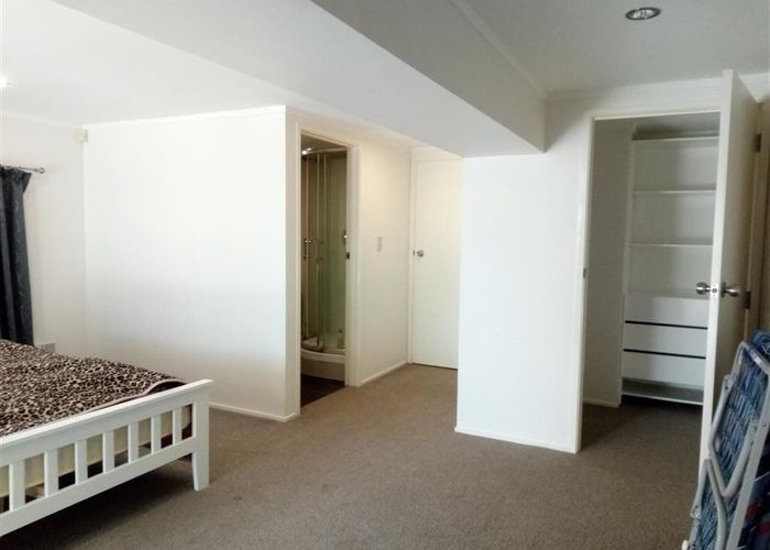  at Granny flat/26 Wycherley Drive, Bucklands Beach, Manukau City, Auckland