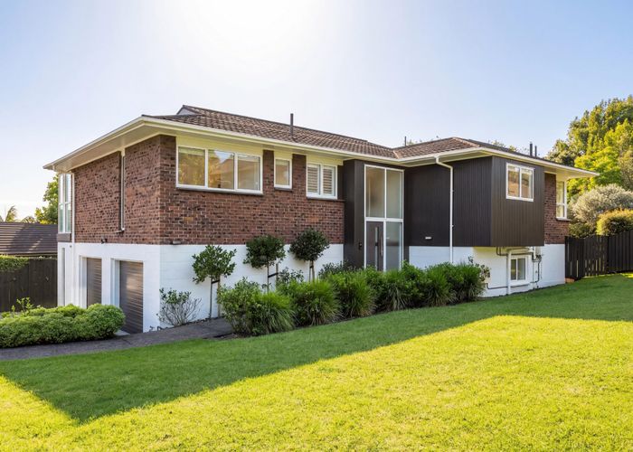  at 16 Andrea Place, Sunnyhills, Auckland