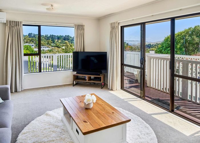  at 16 Transom Close, Whitby, Porirua