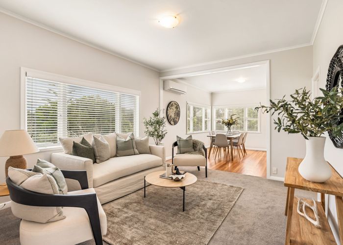 at 56 Beach Haven Road, Beach Haven, Auckland