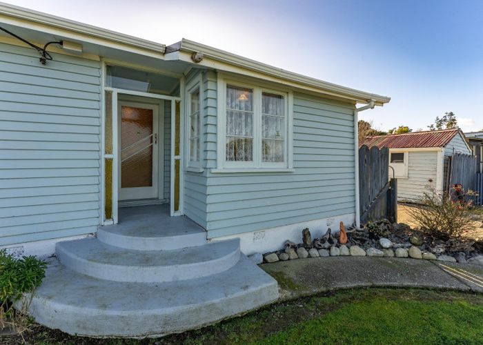  at 2 Kiharoa Street, Otaki Beach, Otaki