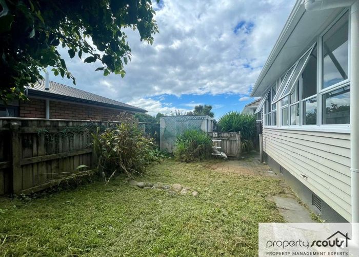  at 9 Karaka Street, Merrilands, New Plymouth