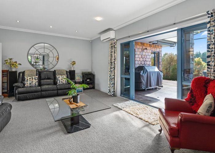  at 25 Twin Peaks Grove, Koputaroa, Levin