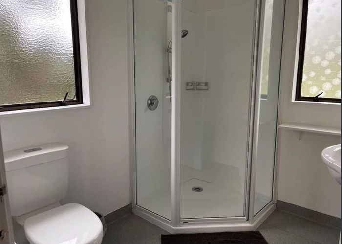  at 384a Upper Harbour Drive, Greenhithe, North Shore City, Auckland