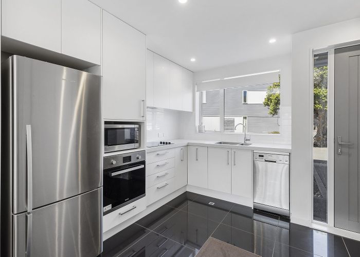  at 4/2 Stone St, Miramar, Wellington