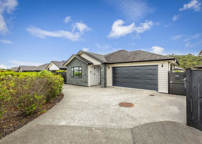  at 16 Sir Lincoln Drive, Kumeu