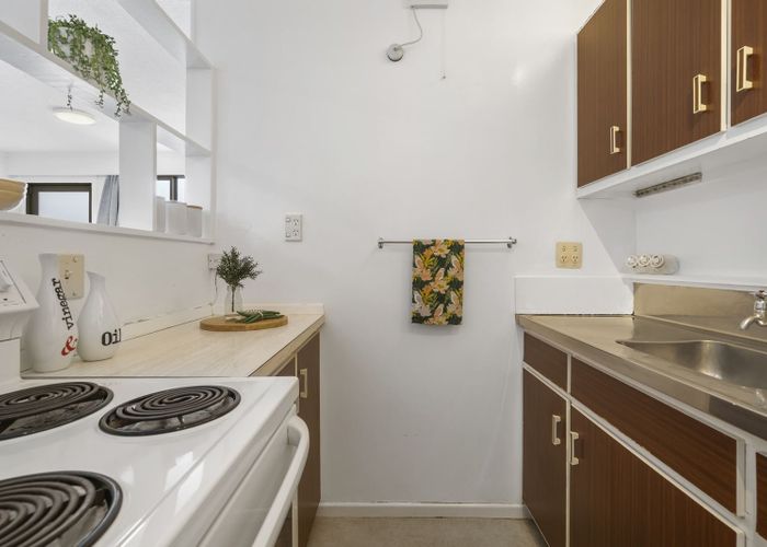 at 6/4 Derby Street, Mount Victoria, Wellington